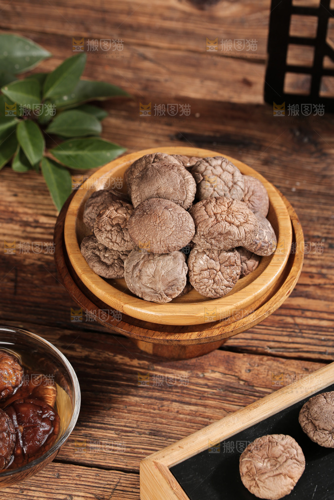 深底上的香菇