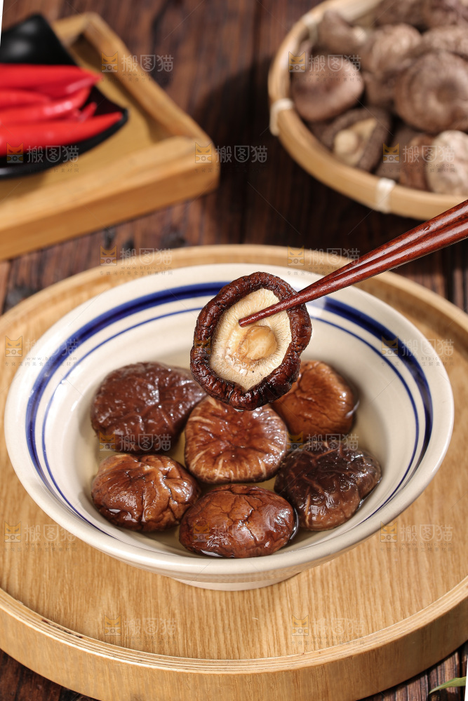 深底上的香菇