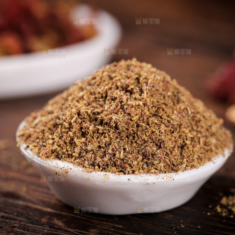 深底上的花椒粉