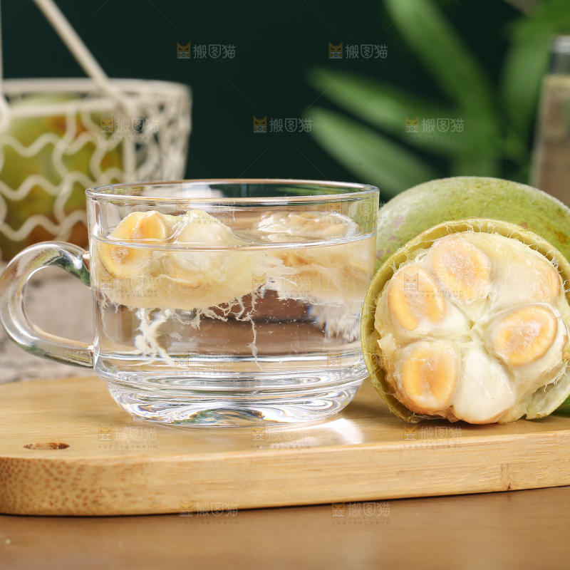 浅底上新鲜罗汉果