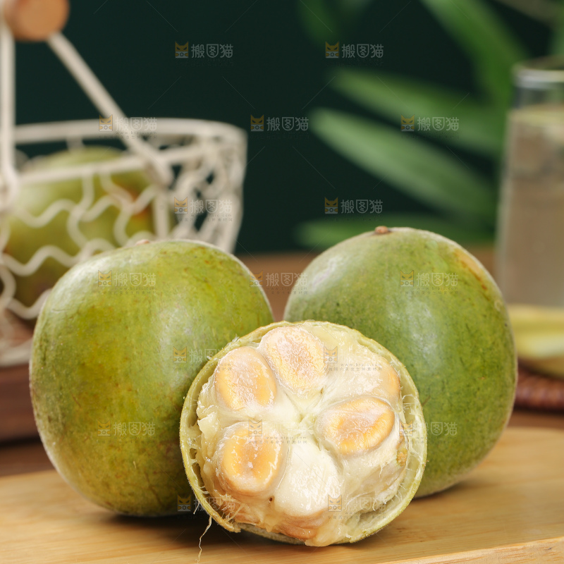 浅底上新鲜罗汉果