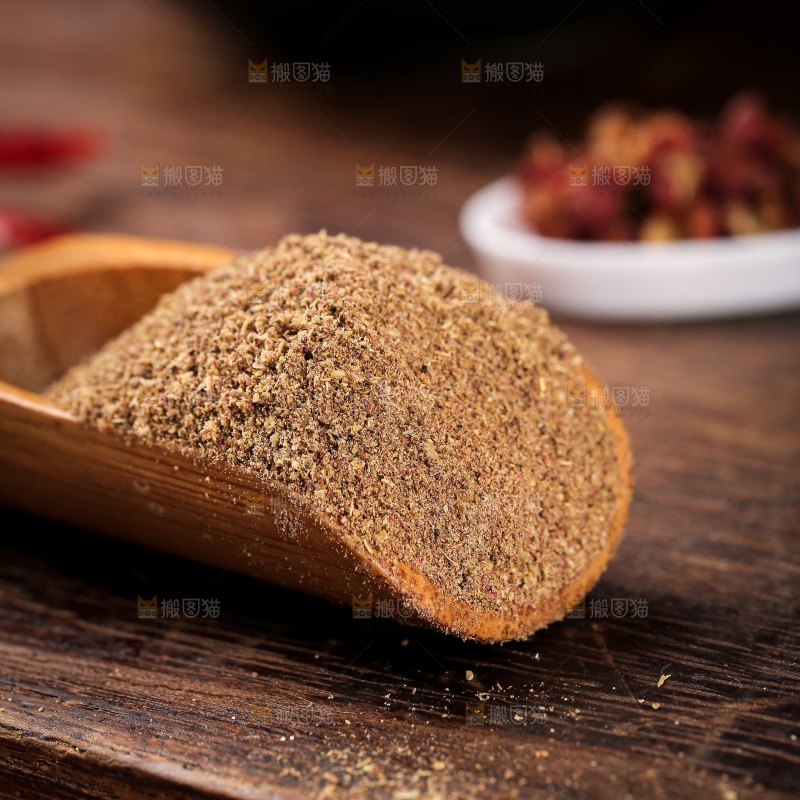 深底上的花椒粉