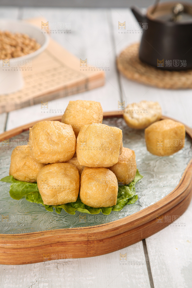 浅底上的油豆泡