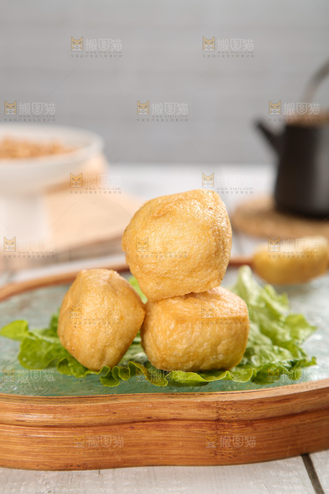 浅底上的油豆泡