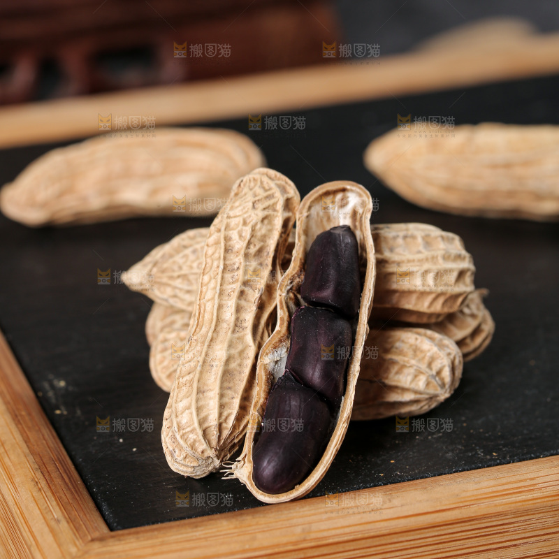 深底上的黑花生黑花生