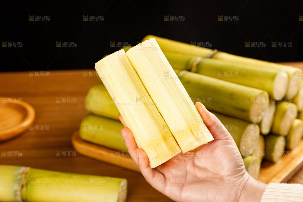 深底上的黄皮甘蔗