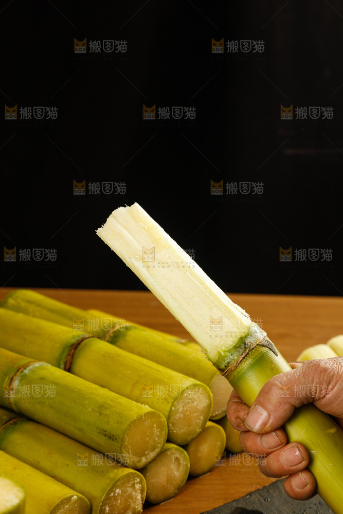 深底上的黄皮甘蔗