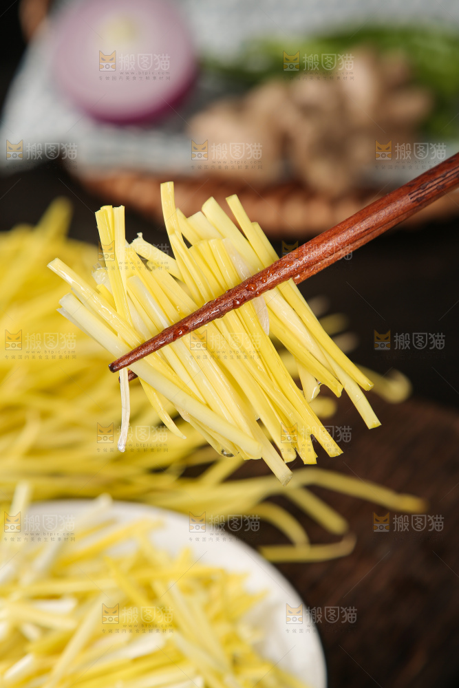 深底上的韭黄