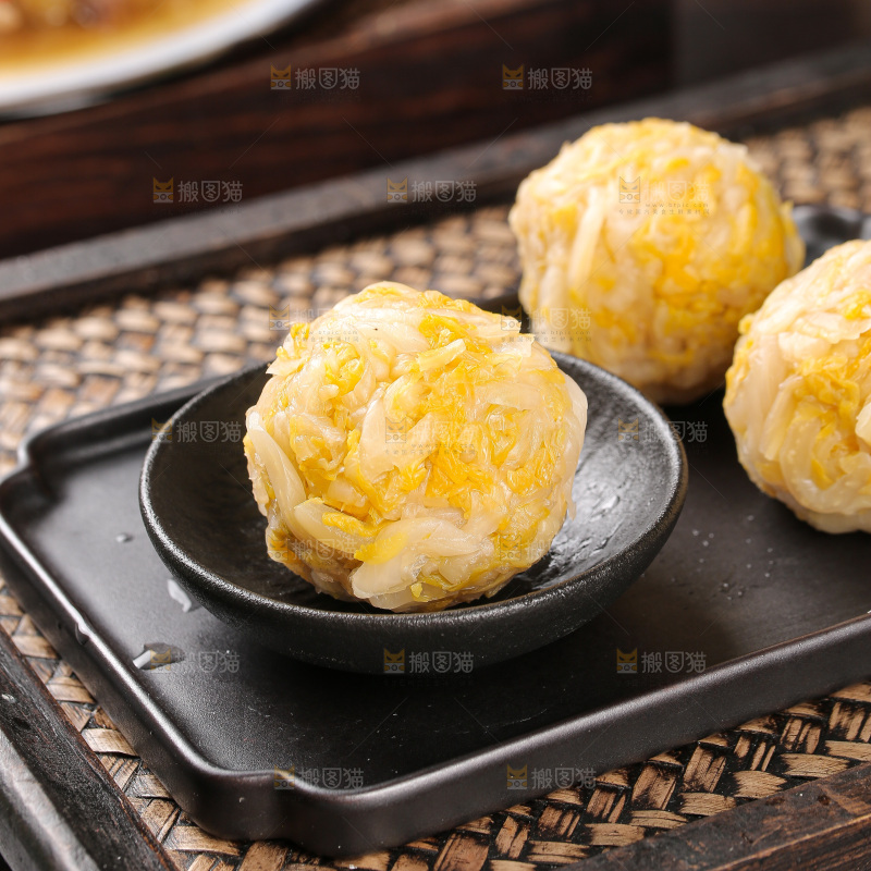 深底上的东北酸菜