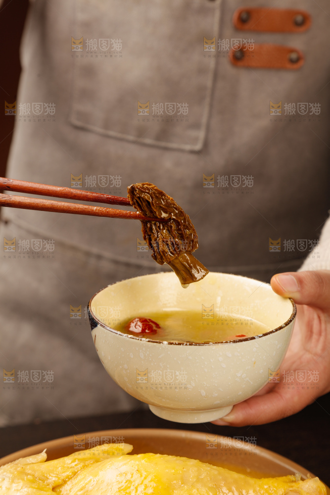 深底上的鸡汤