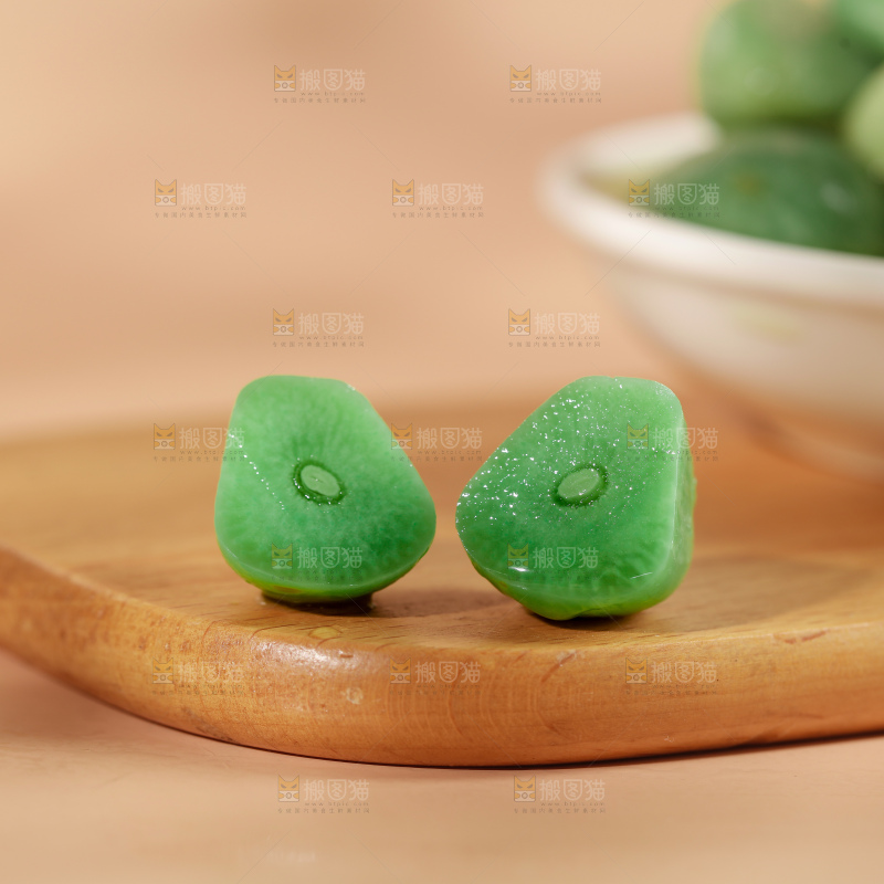浅底上的腊八蒜