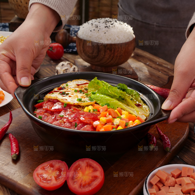 深底上长粒米煲仔饭