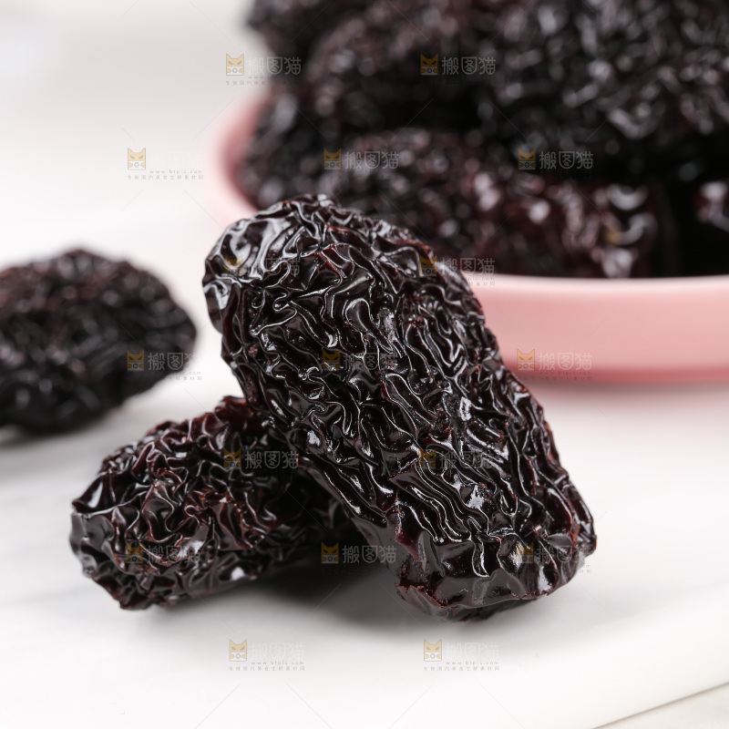浅底上的黑晶枣