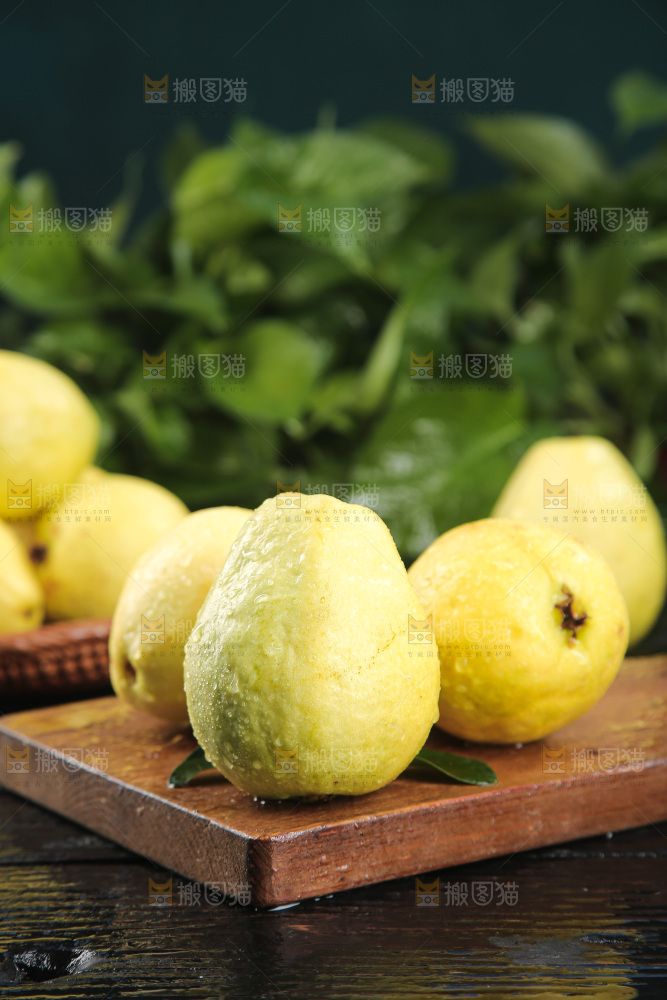 深底上的奶油芭乐