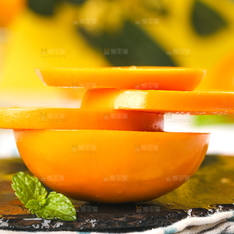 浅底上的磨盘柿子