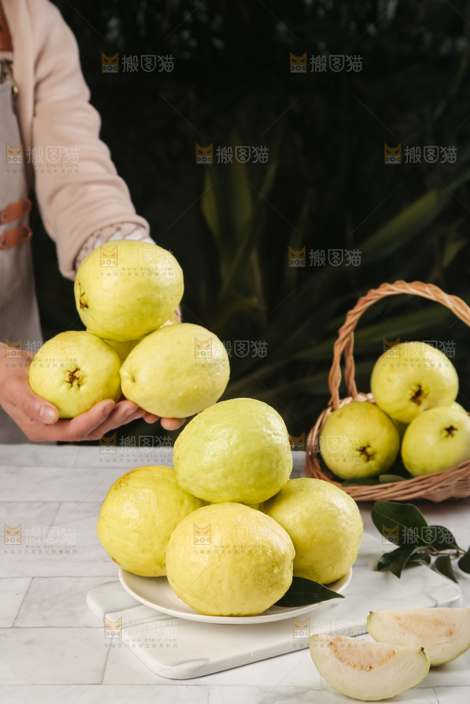 浅底上的白心芭乐