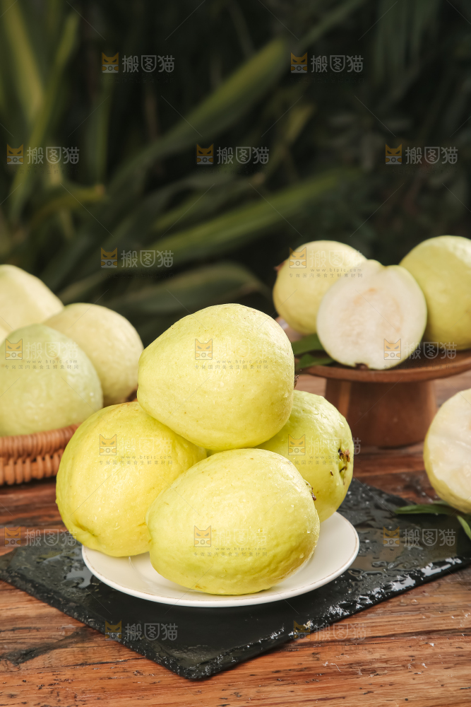 深底上的白心芭乐