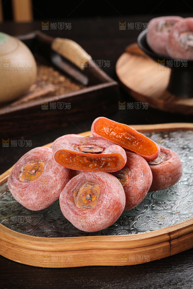 深底上的圆柿饼
