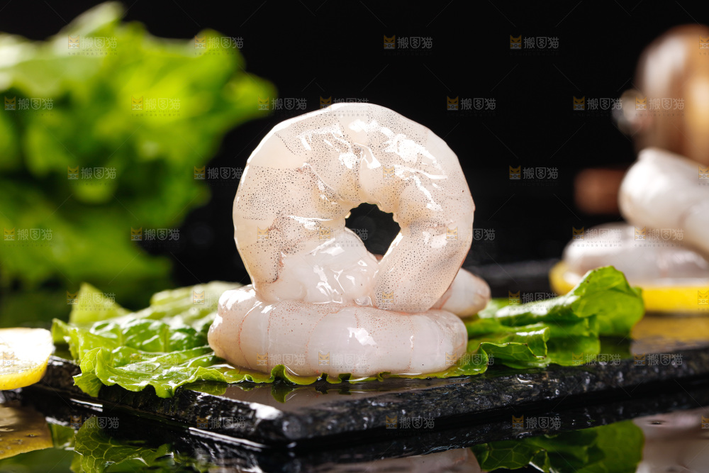 深底上的虾仁