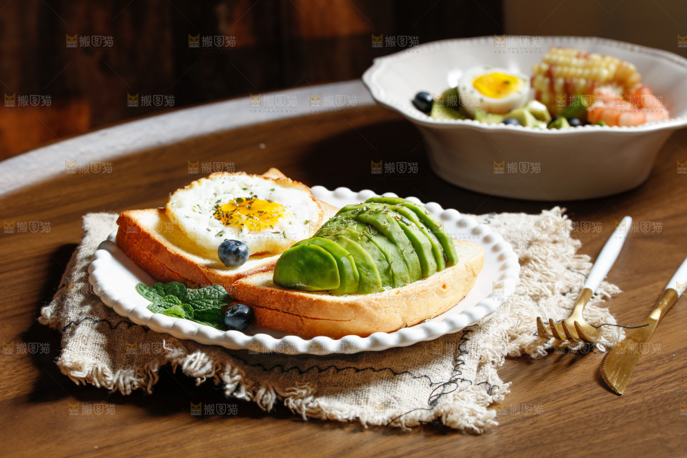 牛油果三明治
