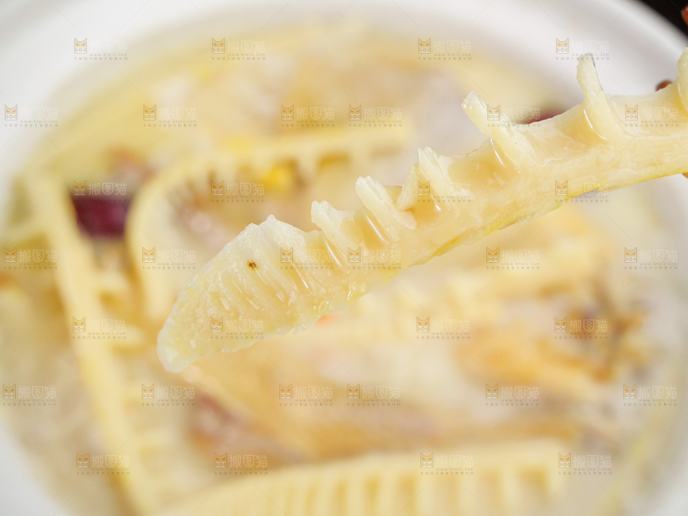 雷笋鸡汤