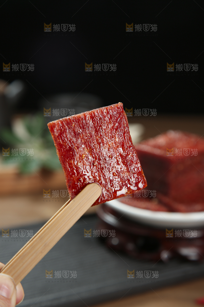亲嘴烧辣条