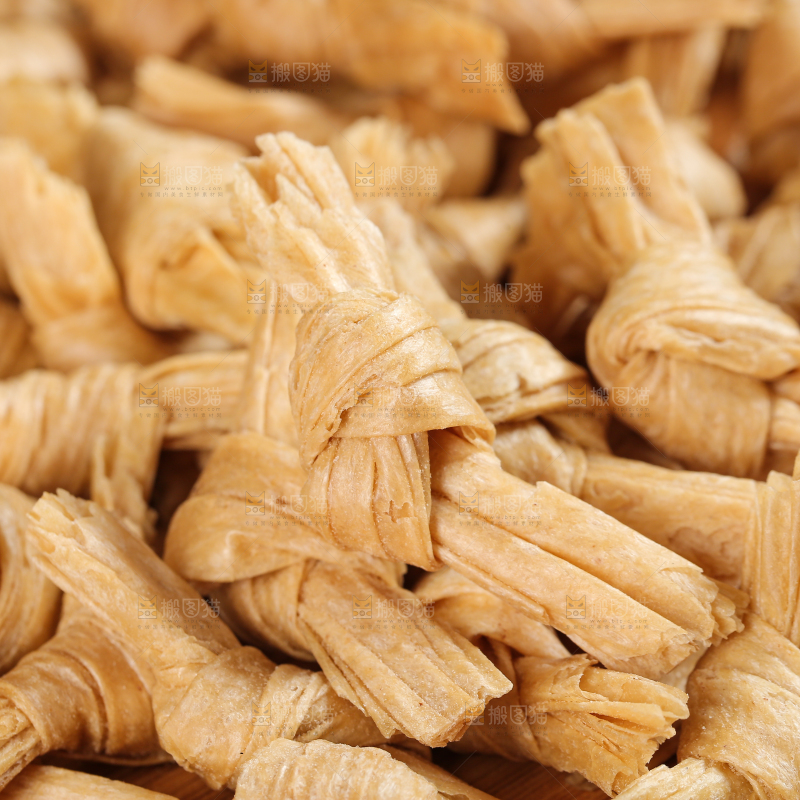 深底上的豆结
