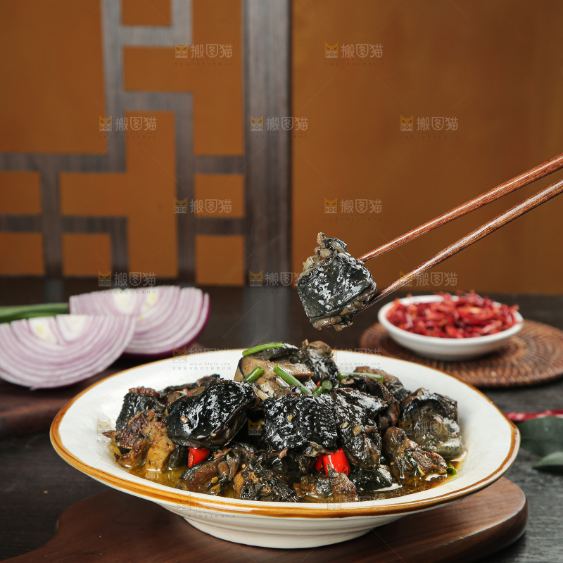辣炒乌鸡