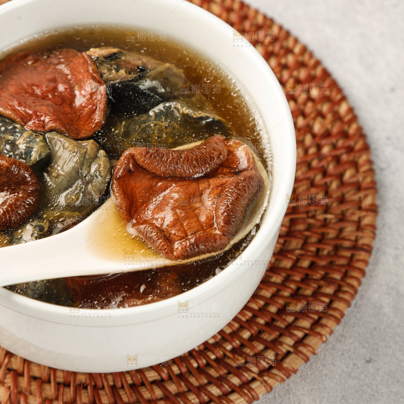 牛肝菌乌鸡汤