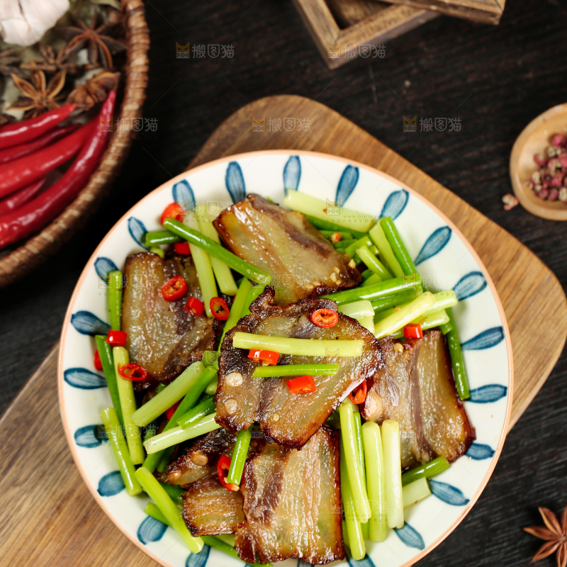 腊肉炒蒜苔
