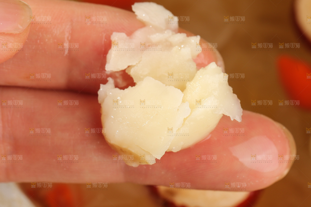 莲子银耳汤