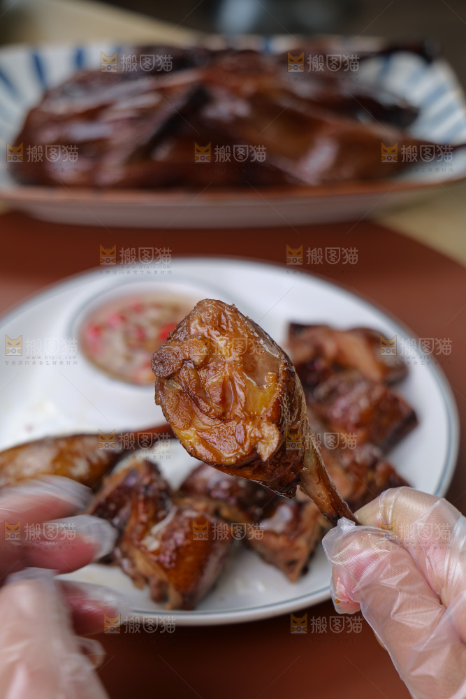 碗里的老鸭汤