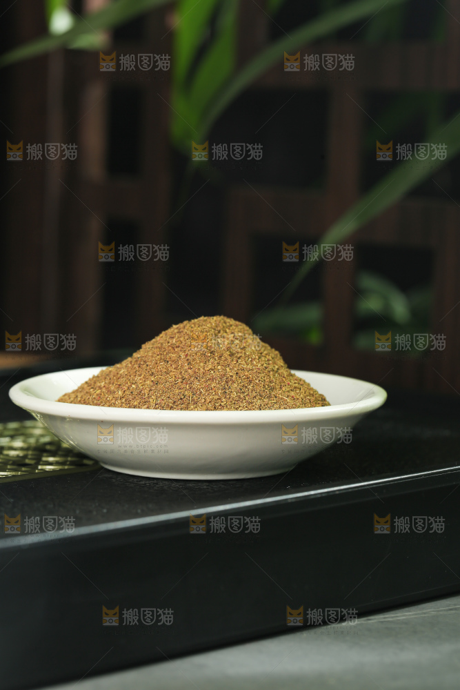 深底上的花椒粉