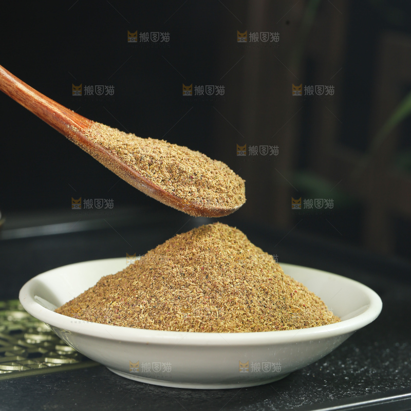 深底上的花椒粉