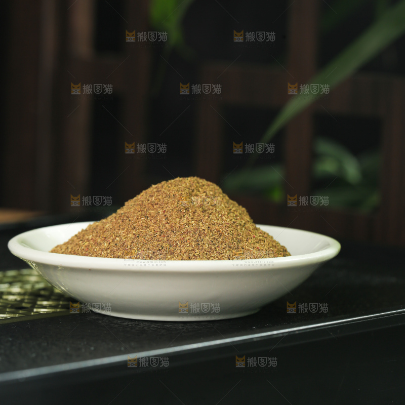 深底上的花椒粉