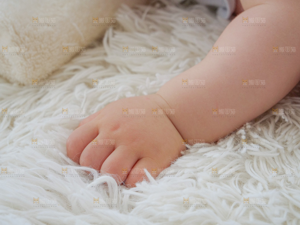 婴儿