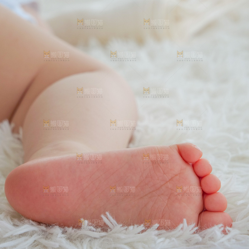 婴儿