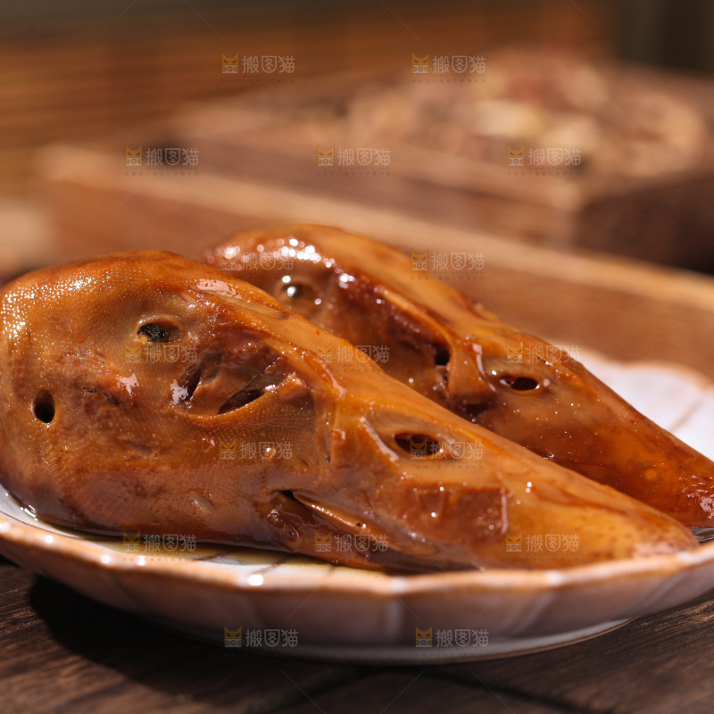 卤鸭头