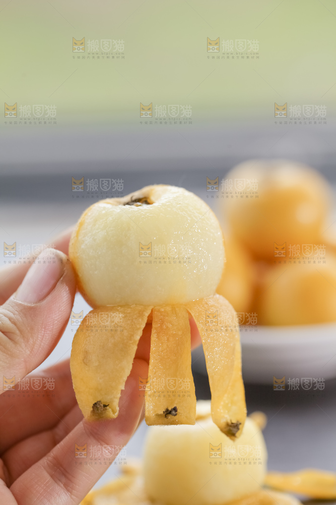 白玉枇杷