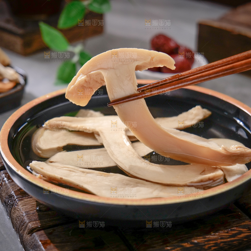 白松茸鸡汤