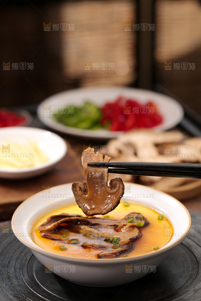 松茸片蒸蛋