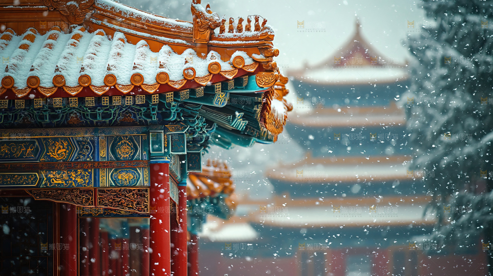 宫殿冬季飘雪新年传统建筑红墙