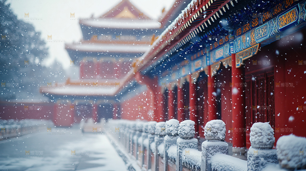 宫殿冬季飘雪新年传统建筑红墙