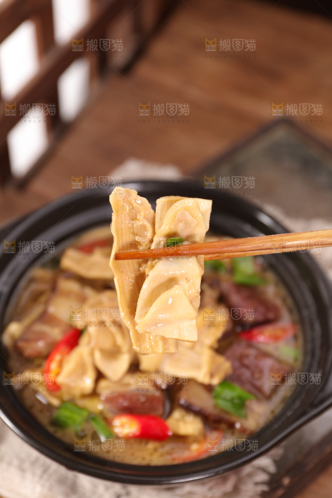 玉兰笋烧腊肉