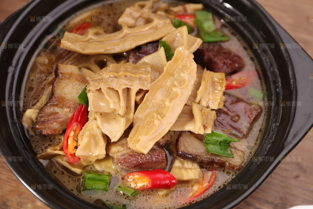 玉兰笋烧腊肉