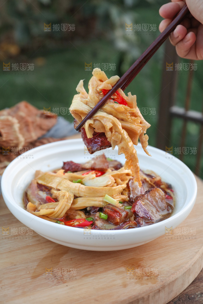龙笋干烧腊肉