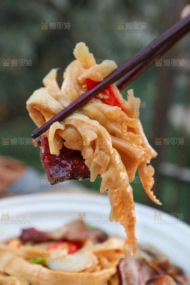 龙笋干烧腊肉