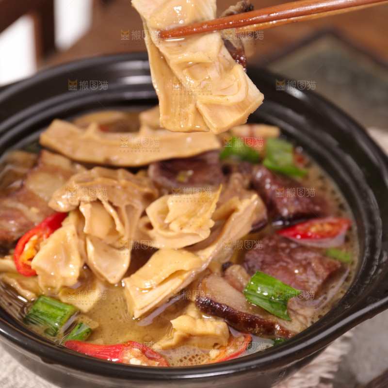 玉兰笋烧腊肉