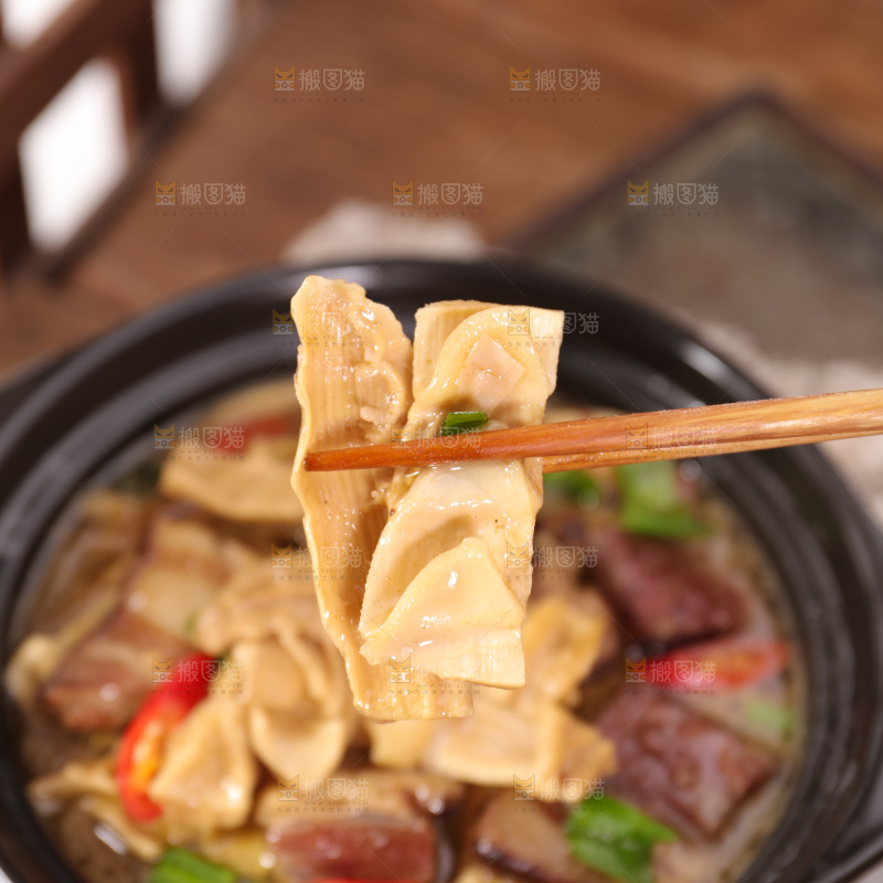 玉兰笋烧腊肉