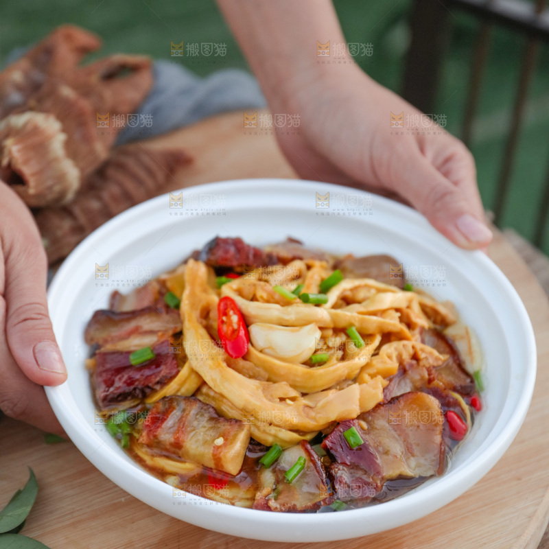 龙笋干烧腊肉